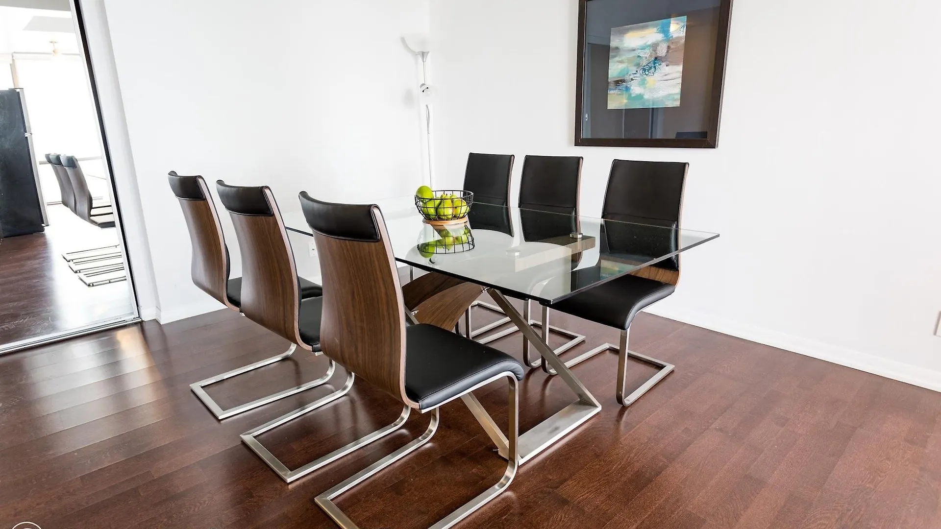 Canada Suites - 832 Bay St. تورونتو